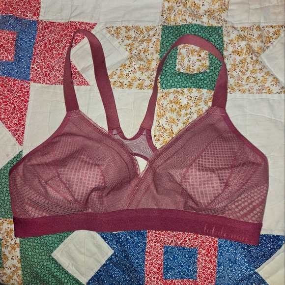 Lululemon Awake to Lace Mauve 34C Wireless Sports Bra - Picture 3 of 8